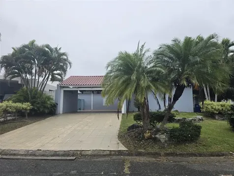 AE-5 Calle Barcelona Humacao PR 00791