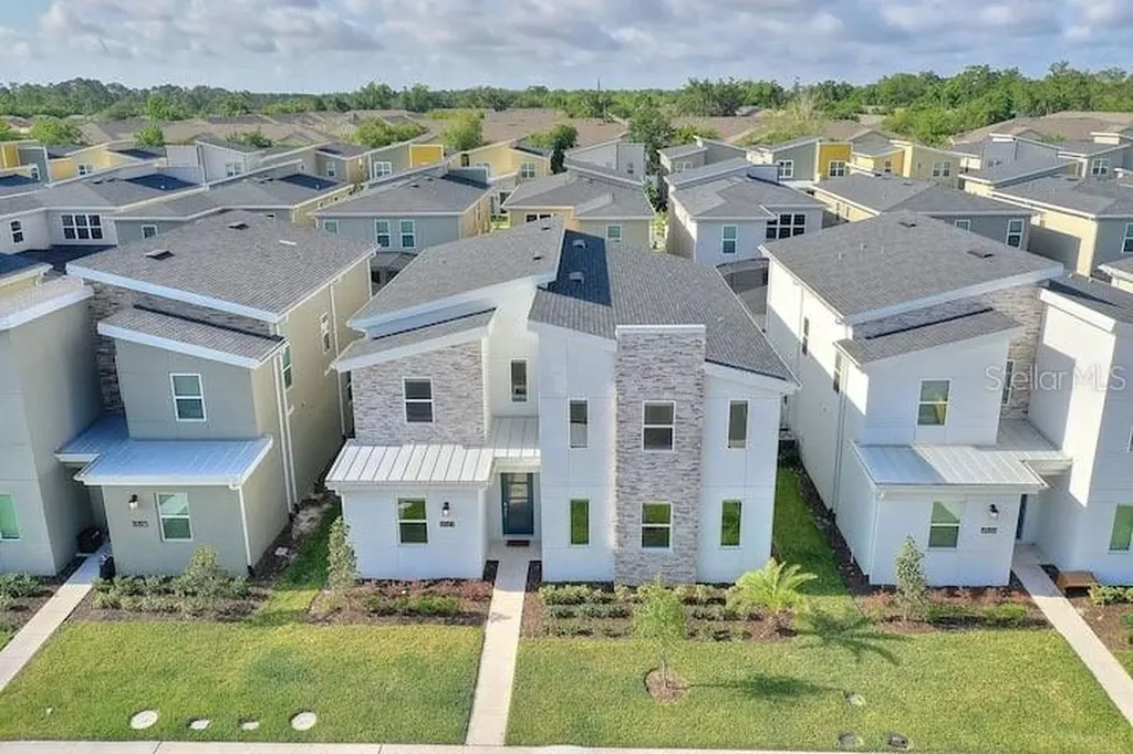 4542 Narrative Lane Kissimmee FL 34746