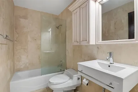 3205 Isla Verde Avenue San Juan PR 00936