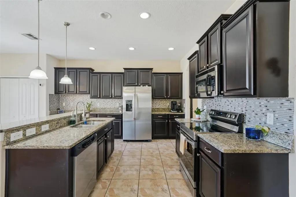 9609 Royal Fern Court Tampa FL 33647