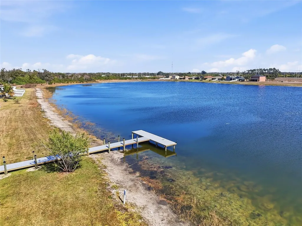 2444 Dakota Rock Drive Ruskin FL 33570