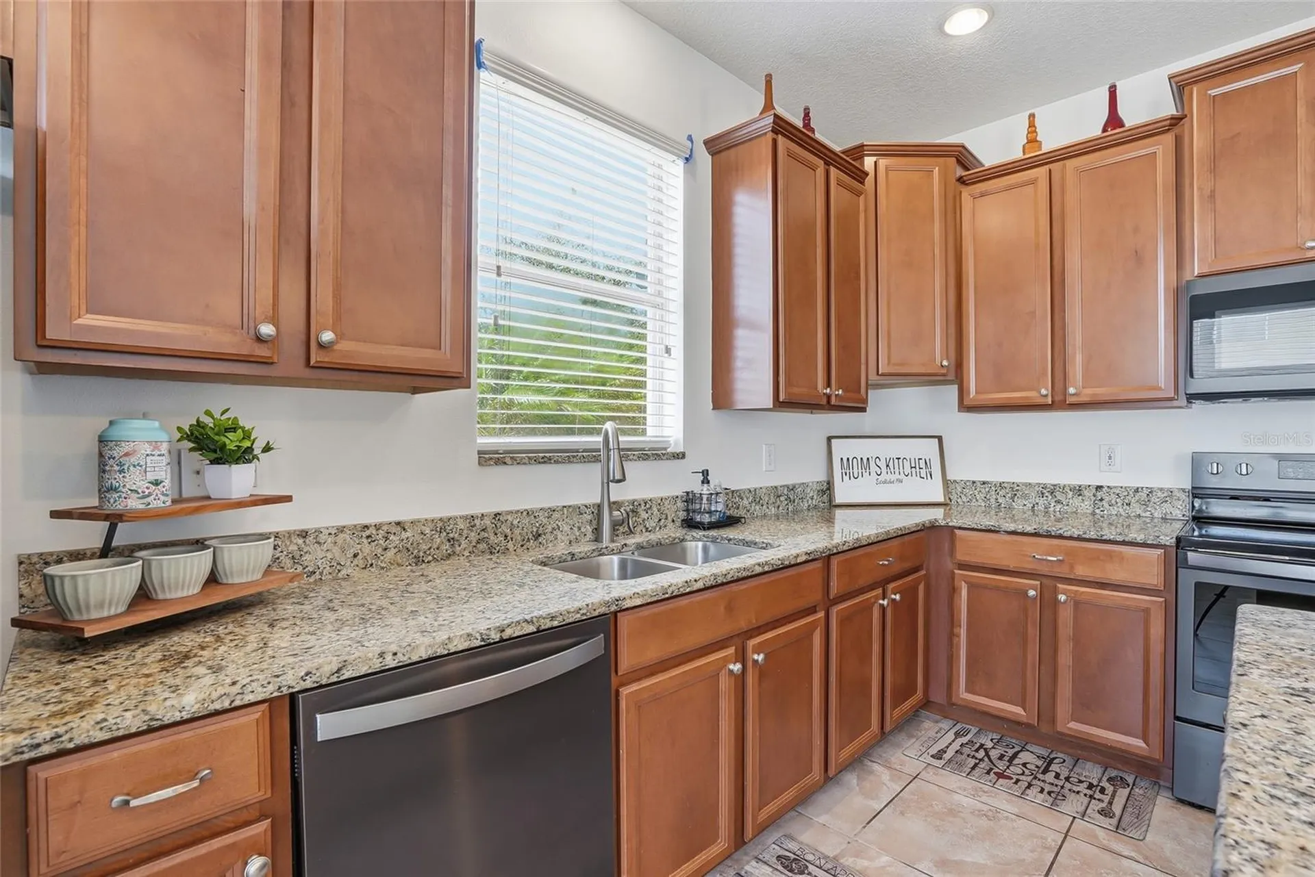 2444 Dakota Rock Drive Ruskin FL 33570