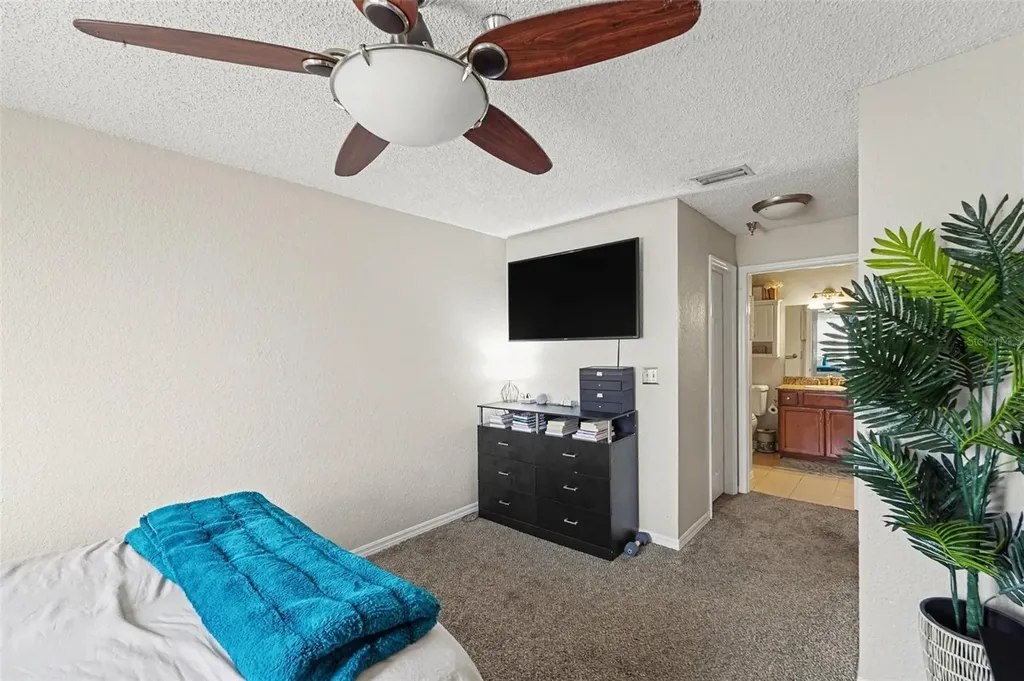 10265 Gandy Boulevard N St Petersburg FL 33702