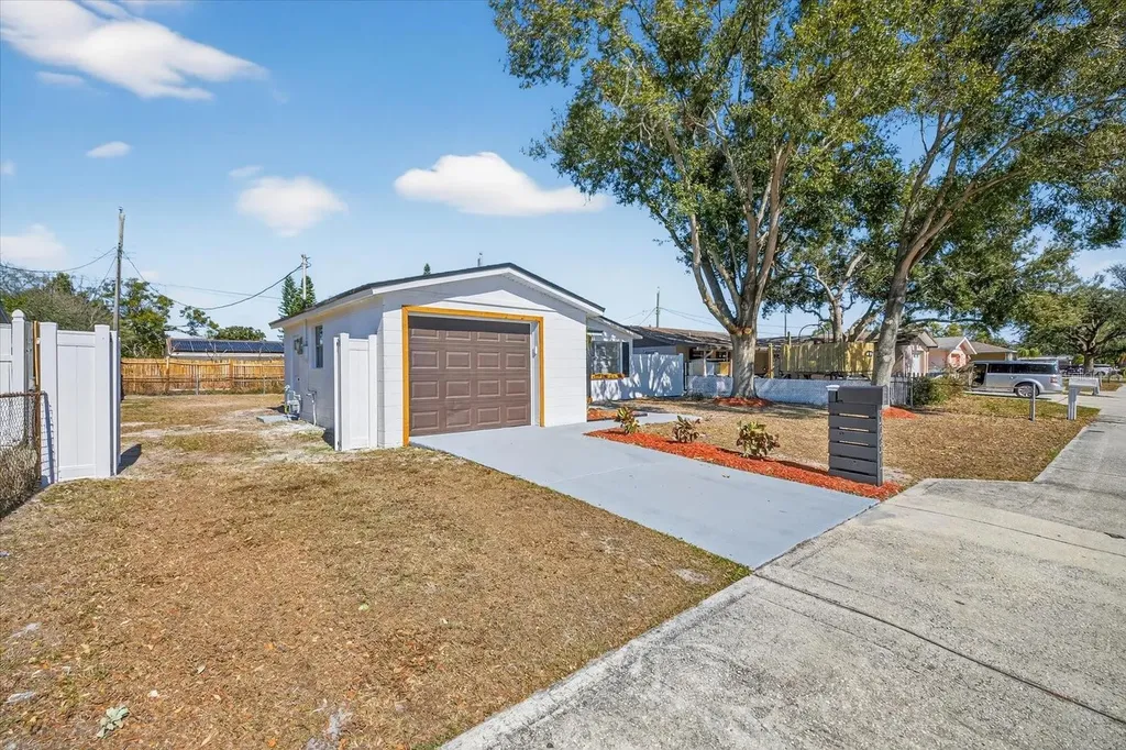 5931 82nd Avenue N Pinellas Park FL 33781