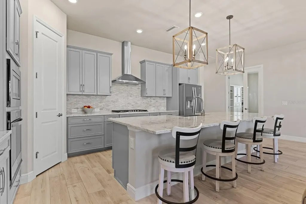5937 Golden Nettle Drive Apollo Beach FL 33572
