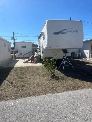 37 Illinois Street Palmetto FL 34221