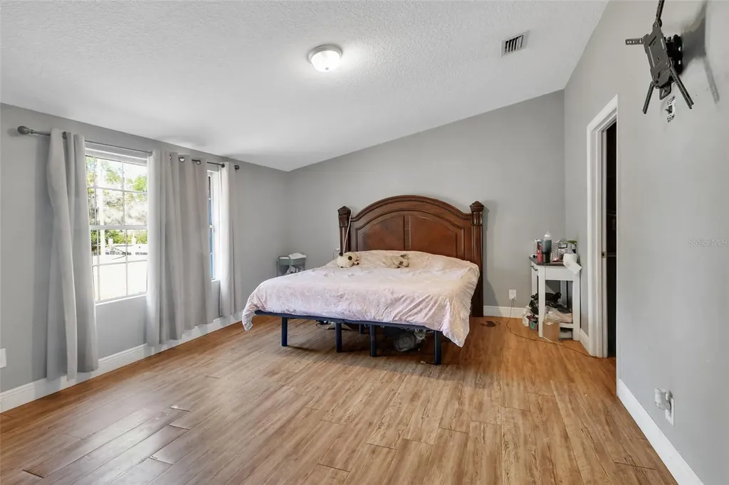 2525 Vista Park Drive Deland FL 32724
