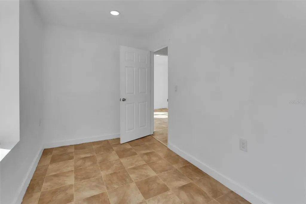 2525 Vista Park Drive Deland FL 32724