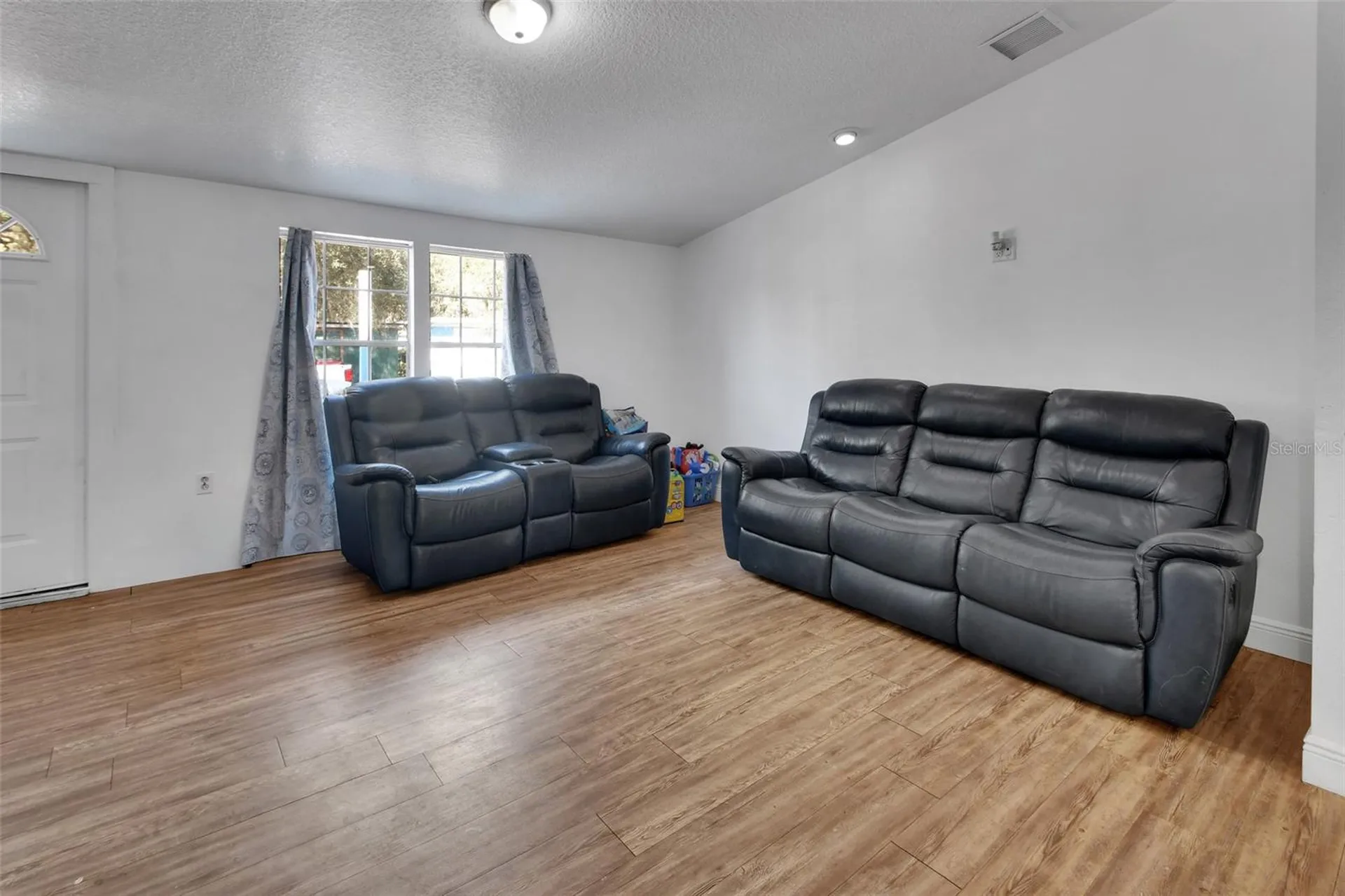 2525 Vista Park Drive Deland FL 32724