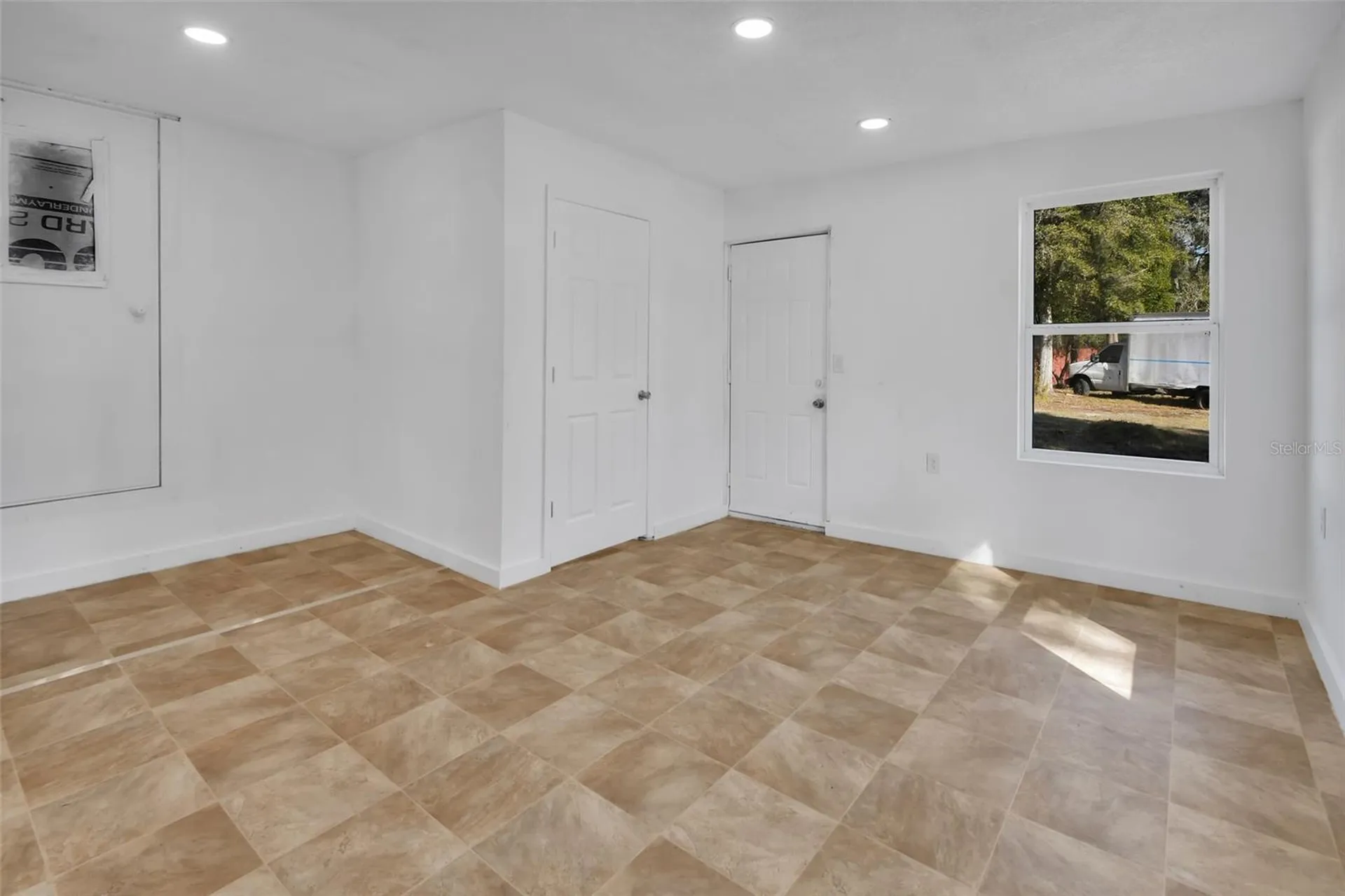 2525 Vista Park Drive Deland FL 32724