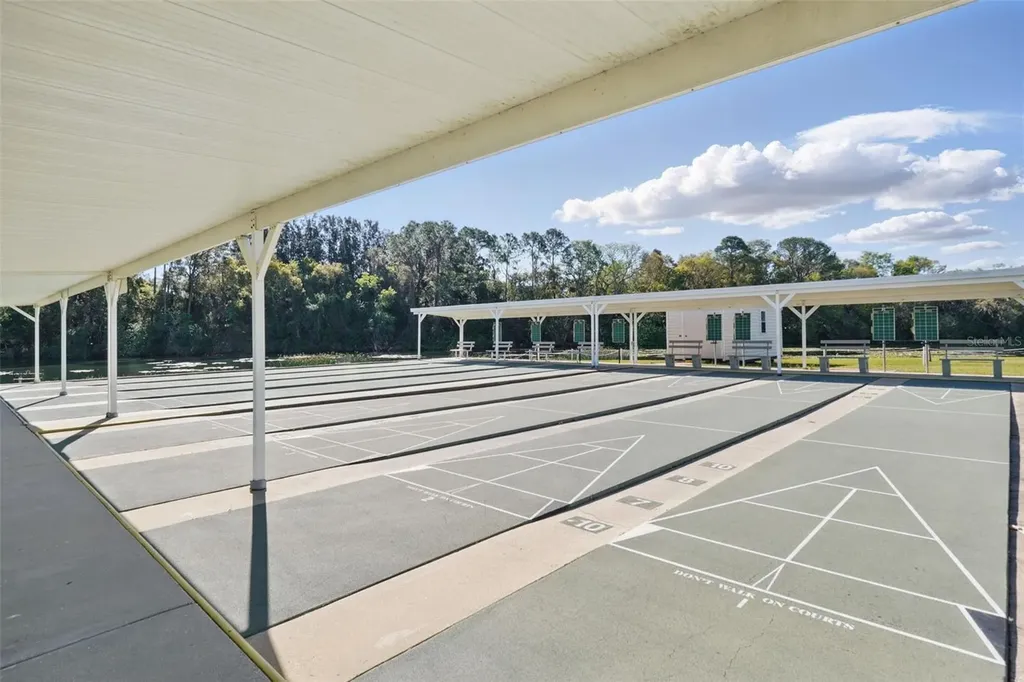 1125 Elkhart Circle Tavares FL 32778
