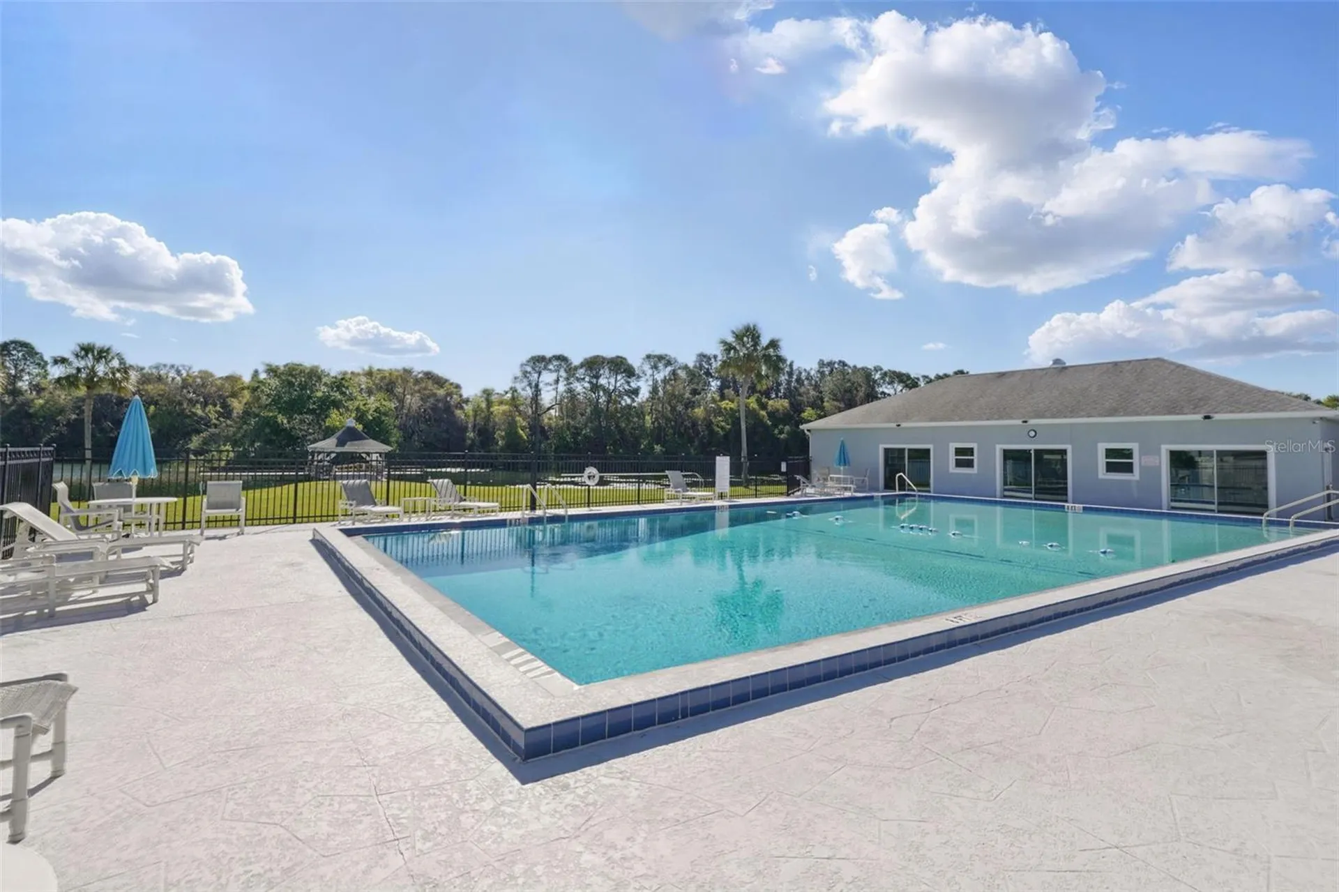 1125 Elkhart Circle Tavares FL 32778