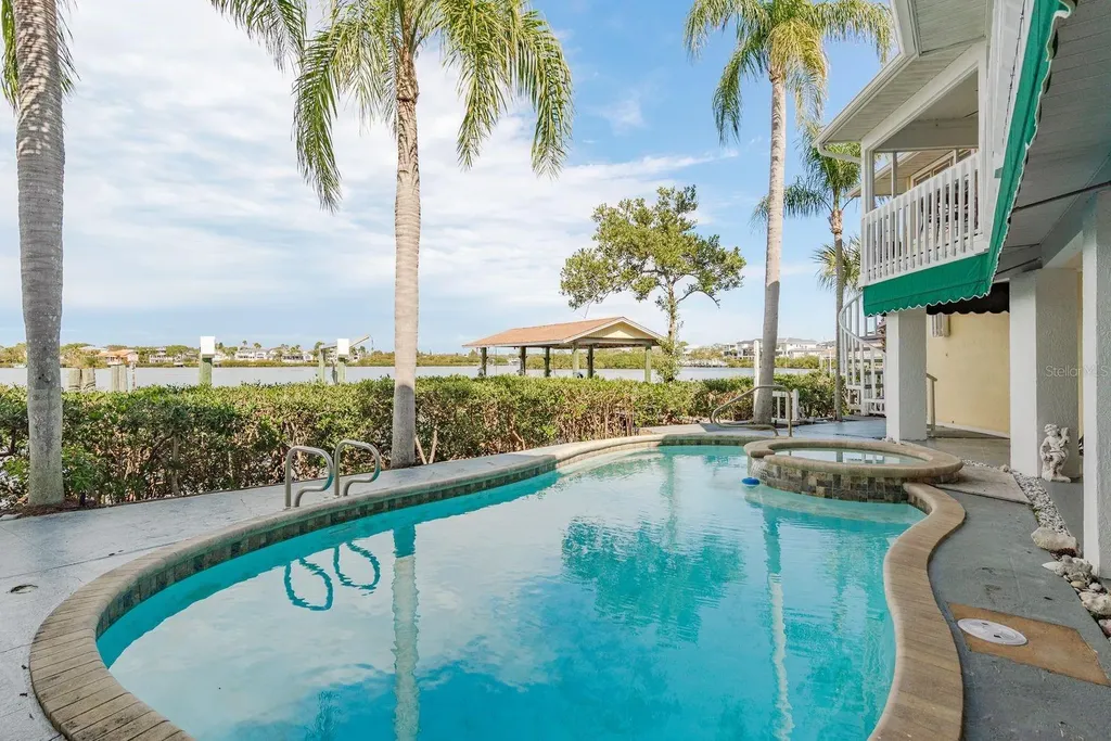 600 Soundview Drive Palm Harbor FL 34683