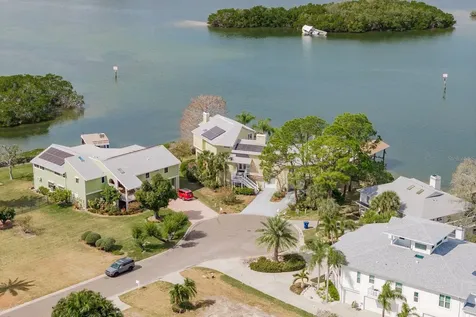 600 Soundview Drive Palm Harbor FL 34683
