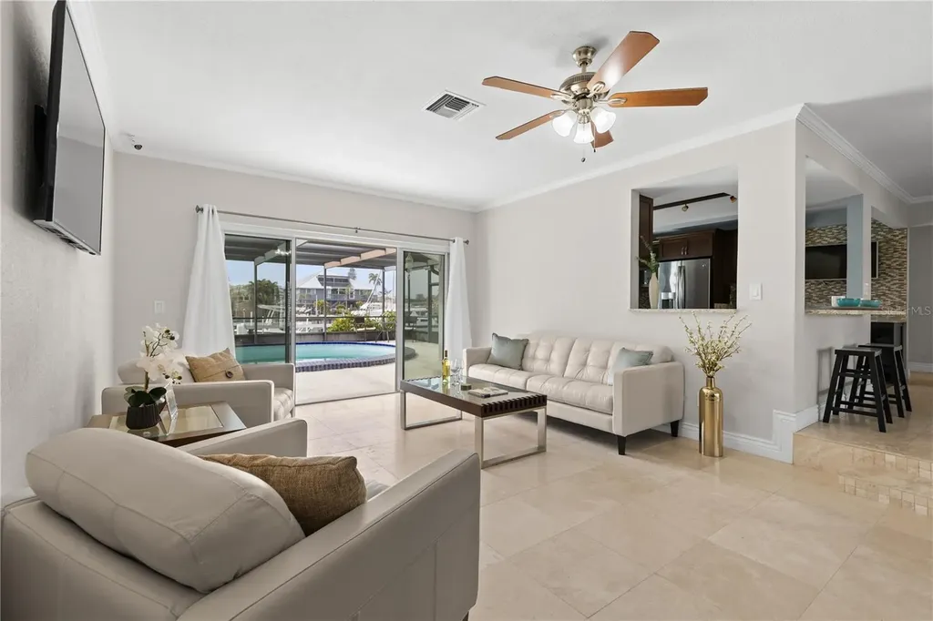 404 4th Avenue N Tierra Verde FL 33715