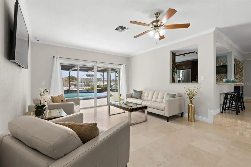 404 4th Avenue N Tierra Verde FL 33715
