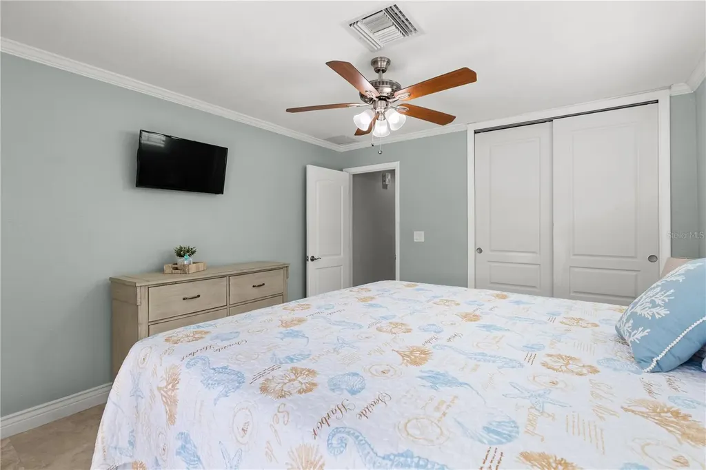 404 4th Avenue N Tierra Verde FL 33715