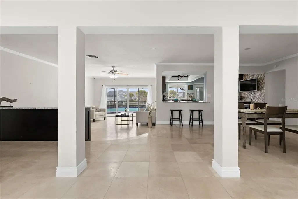 404 4th Avenue N Tierra Verde FL 33715