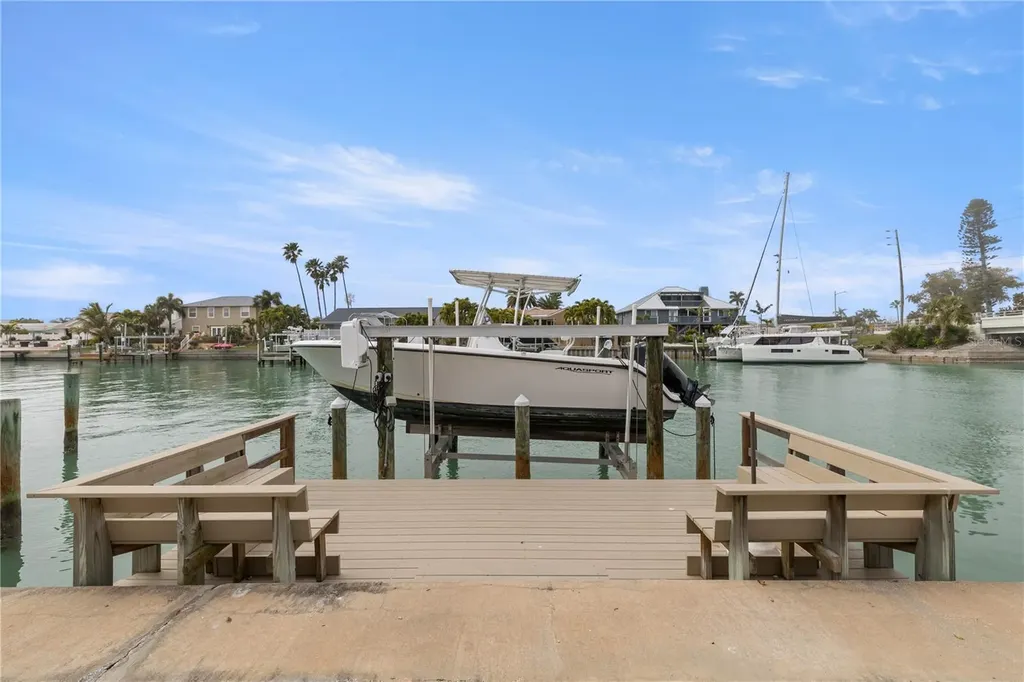 404 4th Avenue N Tierra Verde FL 33715