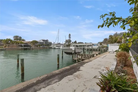 404 4th Avenue N Tierra Verde FL 33715