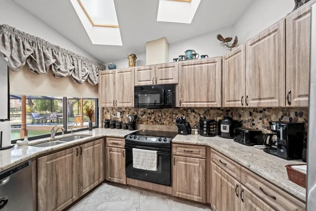 2501 E Diana Street Tampa FL 33610