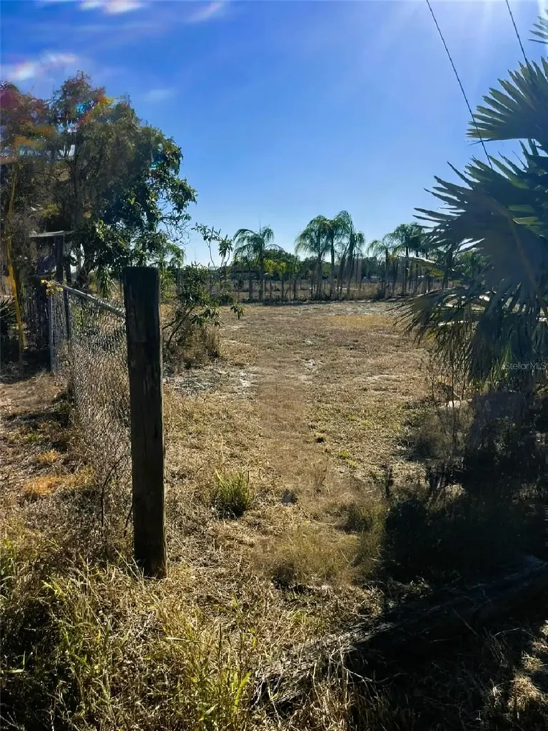 Brooks Road Frostproof FL 33843