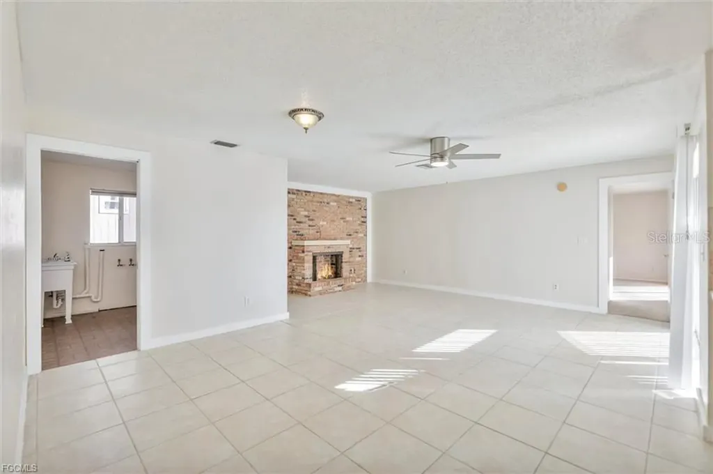 158 SE 26th Street Cape Coral FL 33904