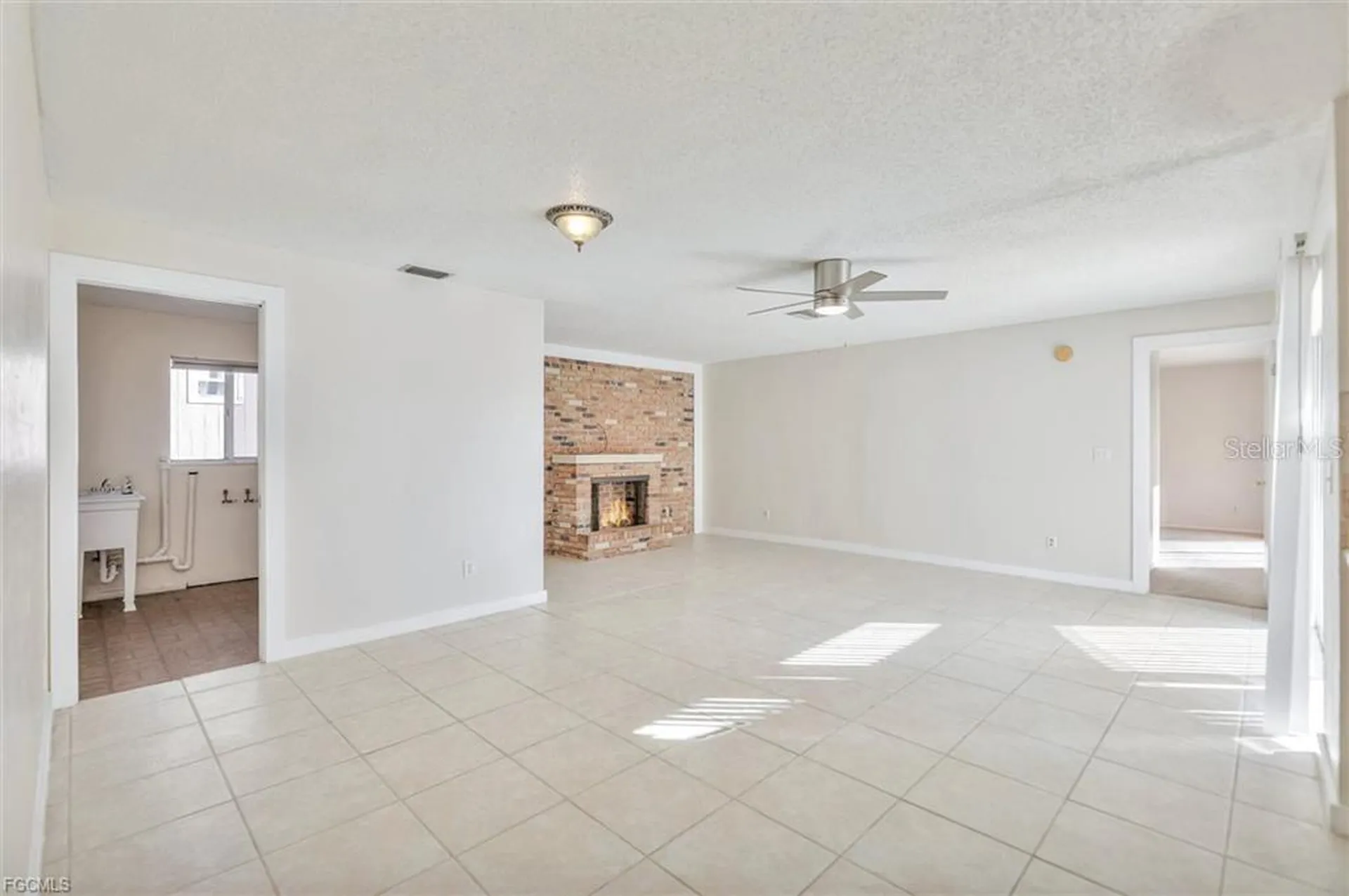 158 SE 26th Street Cape Coral FL 33904