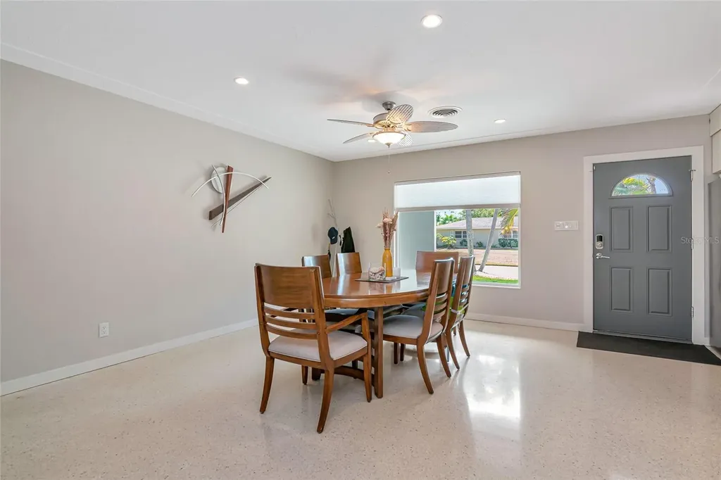 2639 Bougainvillea Street Sarasota FL 34239