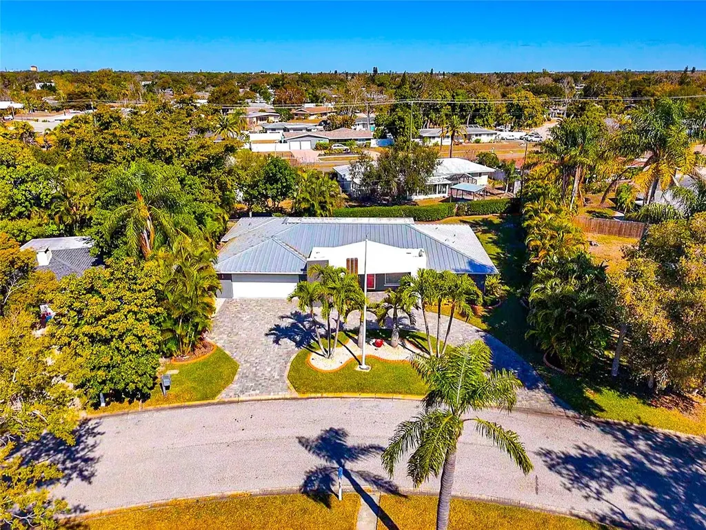 2639 Bougainvillea Street Sarasota FL 34239