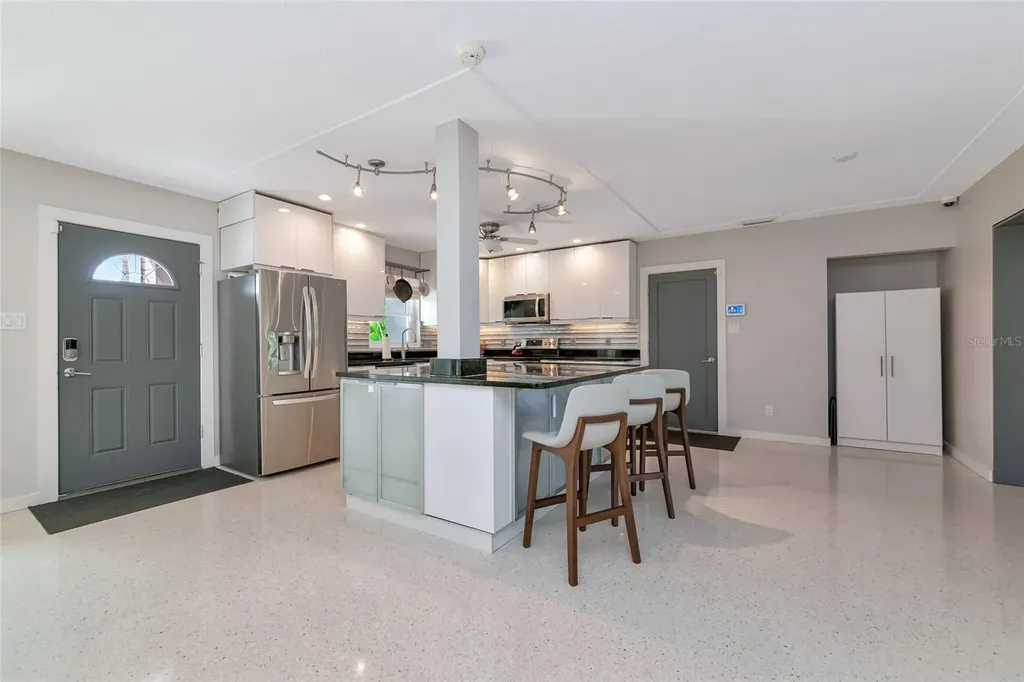 2639 Bougainvillea Street Sarasota FL 34239