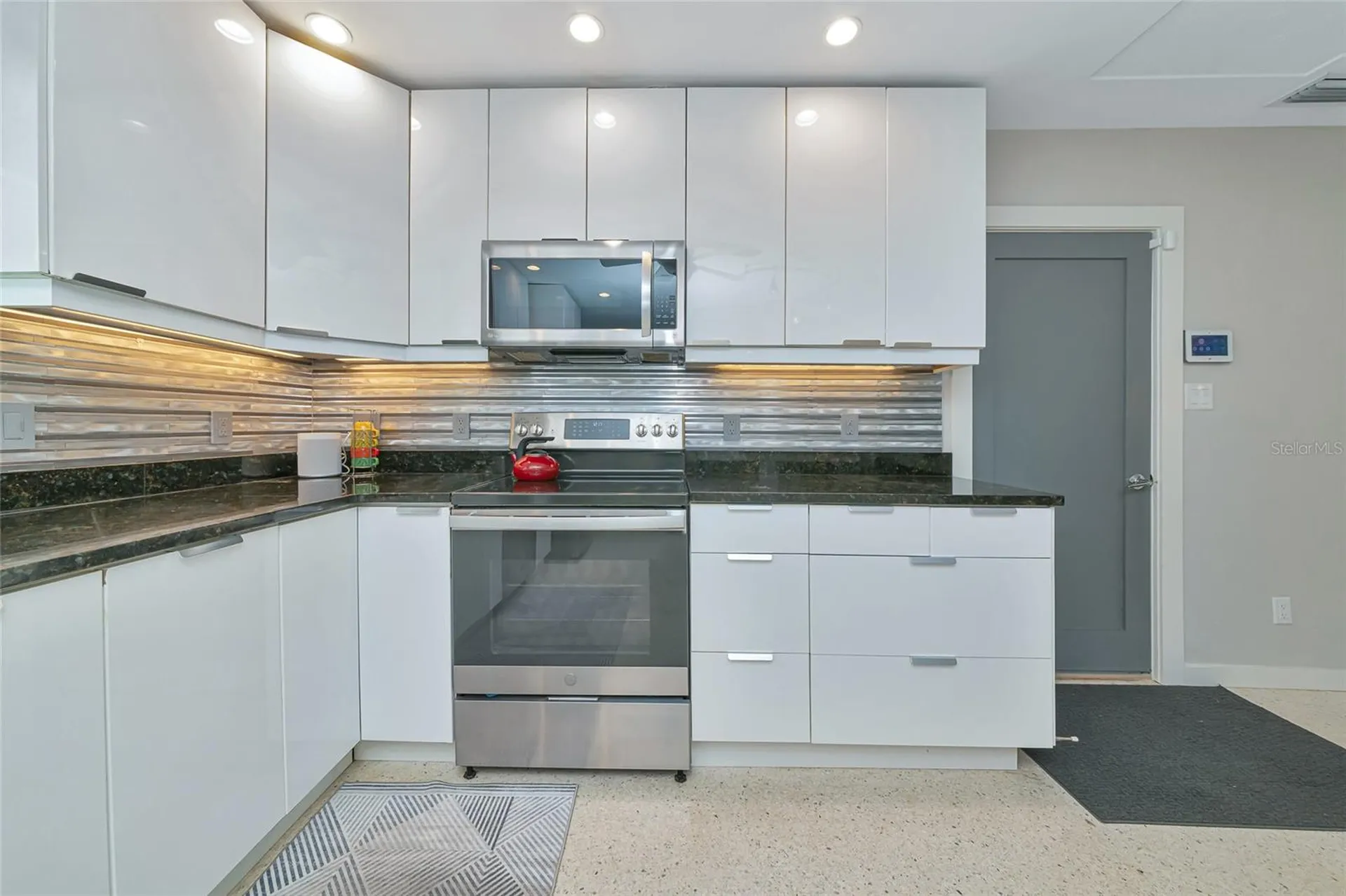 2639 Bougainvillea Street Sarasota FL 34239