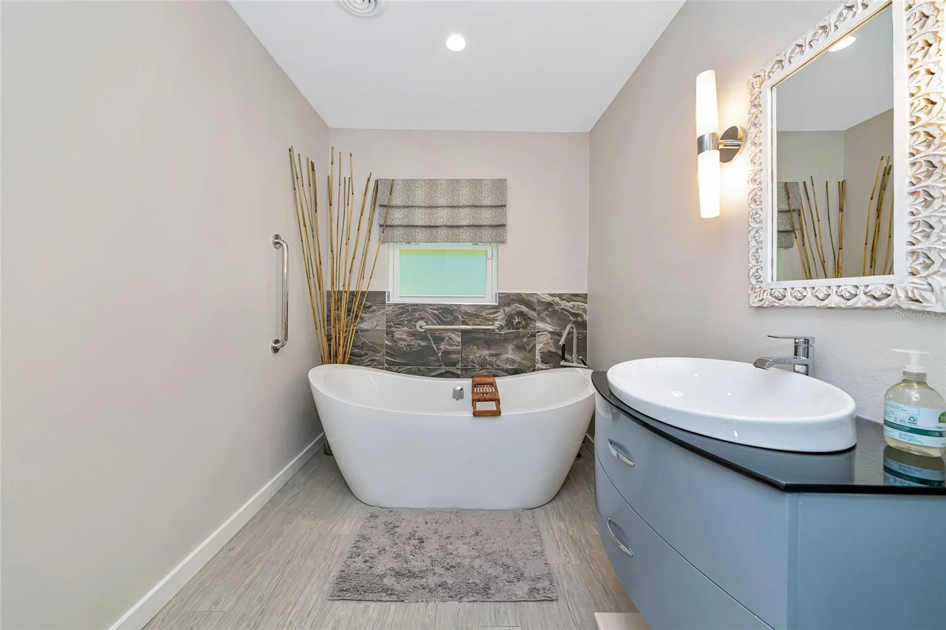 2639 Bougainvillea Street Sarasota FL 34239