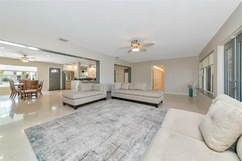 2639 Bougainvillea Street Sarasota FL 34239