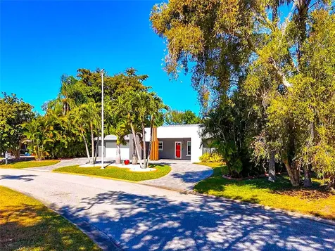 2639 Bougainvillea Street Sarasota FL 34239