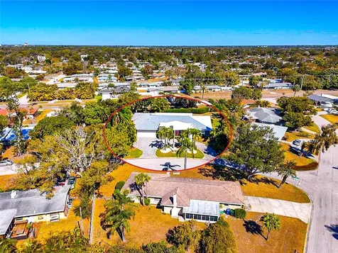 2639 Bougainvillea Street Sarasota FL 34239