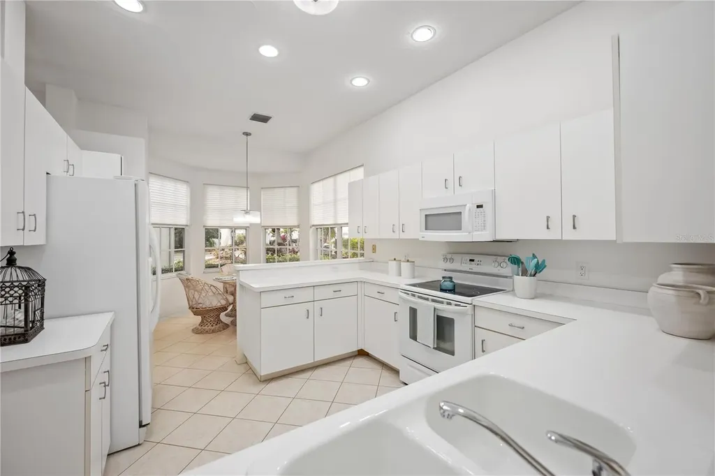 547 Fallbrook Drive Venice FL 34292