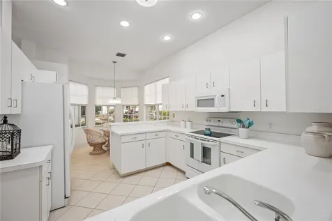 547 Fallbrook Drive Venice FL 34292