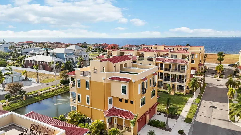 6424 Margarita Shores Lane Apollo Beach FL 33572