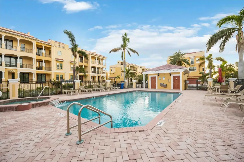 6424 Margarita Shores Lane Apollo Beach FL 33572