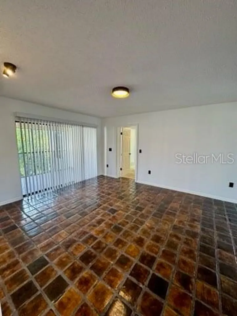 2462 Kingfisher Lane Clearwater FL 33762