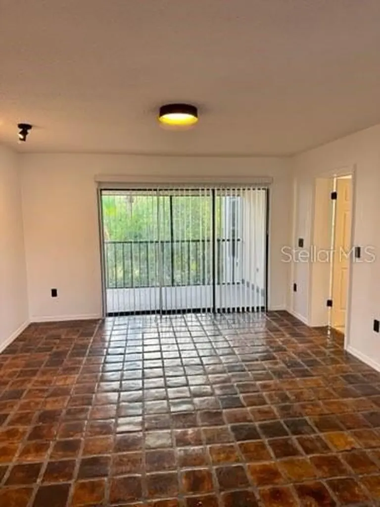 2462 Kingfisher Lane Clearwater FL 33762