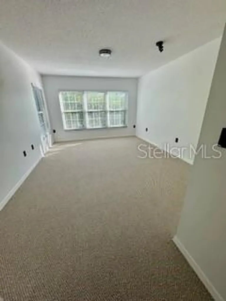 2462 Kingfisher Lane Clearwater FL 33762