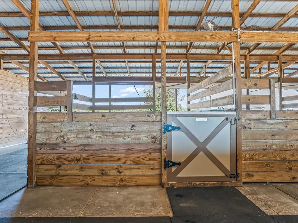 19830 SE 15th Place Morriston FL 32668