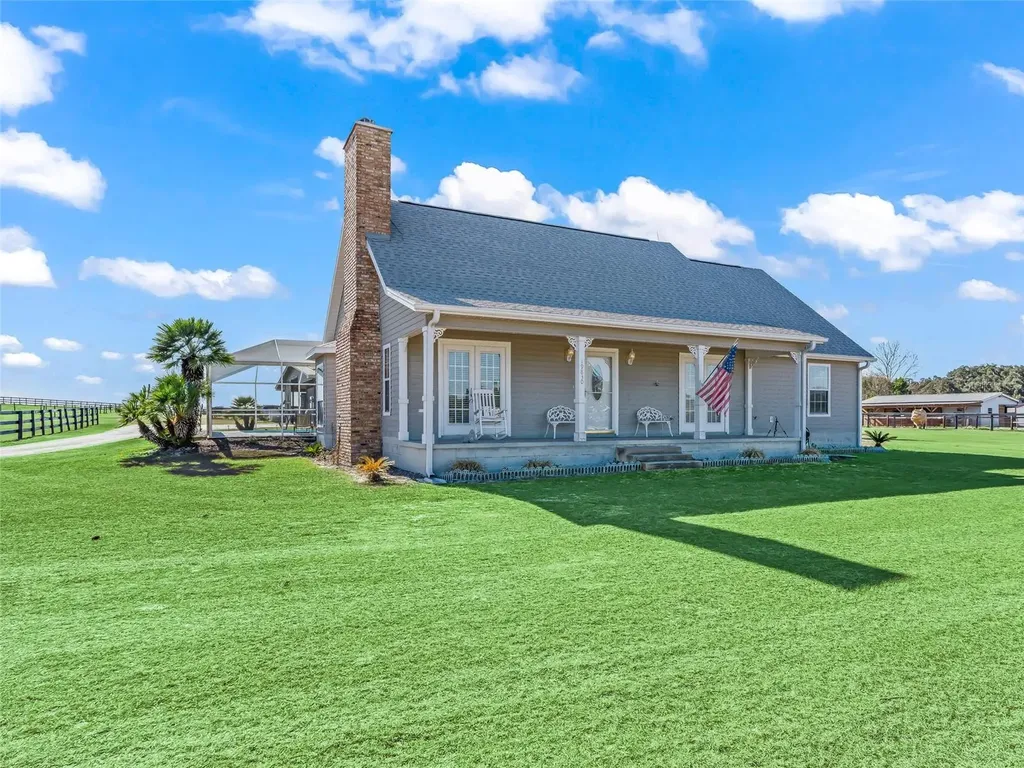 19830 SE 15th Place Morriston FL 32668