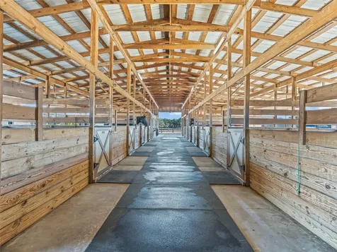 19830 SE 15th Place Morriston FL 32668