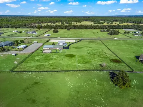 19830 SE 15th Place Morriston FL 32668