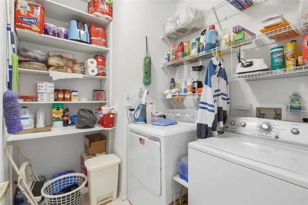 6290 Buckingham Street Sarasota FL 34238