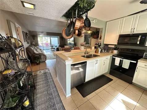 655 Woodlawn Drive Bradenton FL 34210
