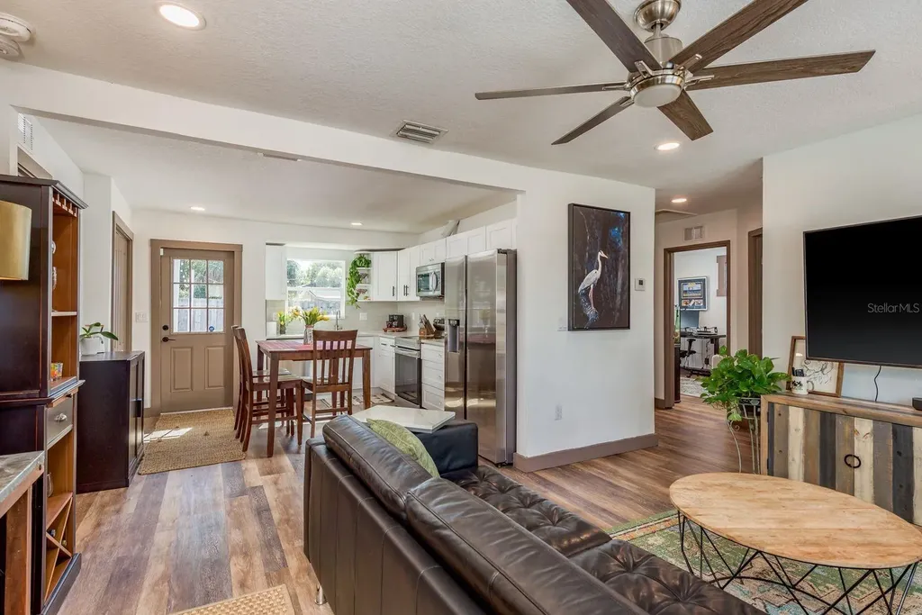 4430 W Trilby Avenue Tampa FL 33616